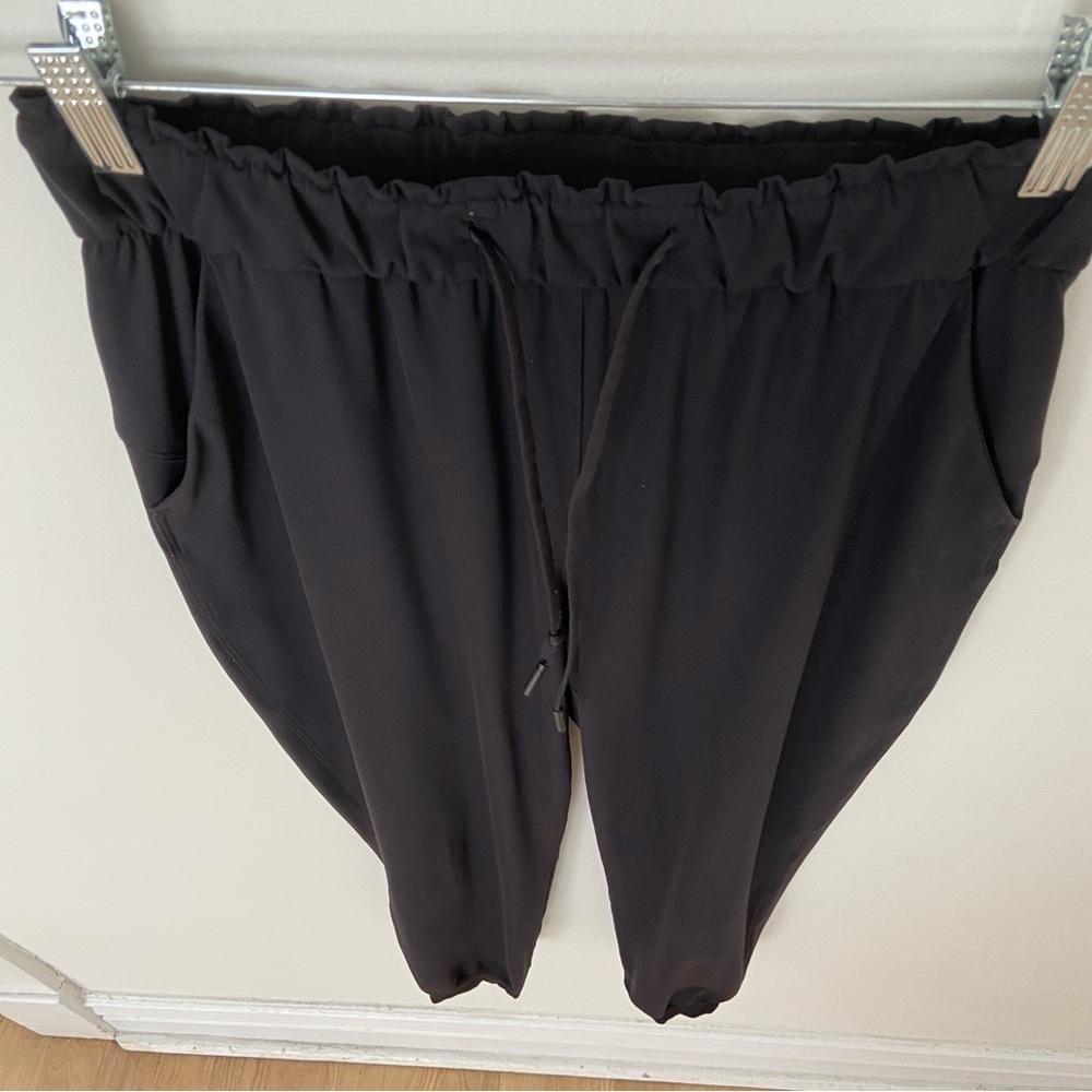 Lululemon Stretch High Rise Jogger size 4 Black Full length - Picture 6 of 10